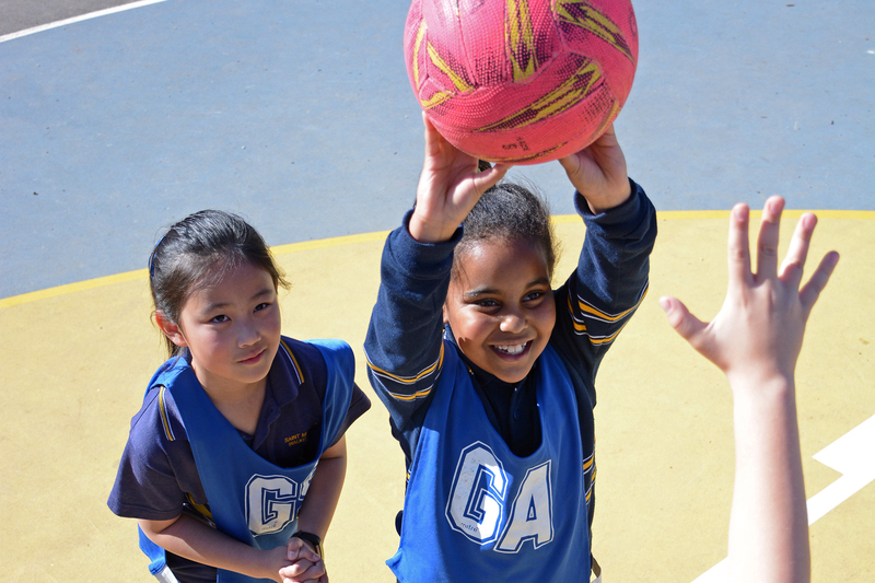 Walkerville School Netball.jpg Walkerville School Netball.jpg